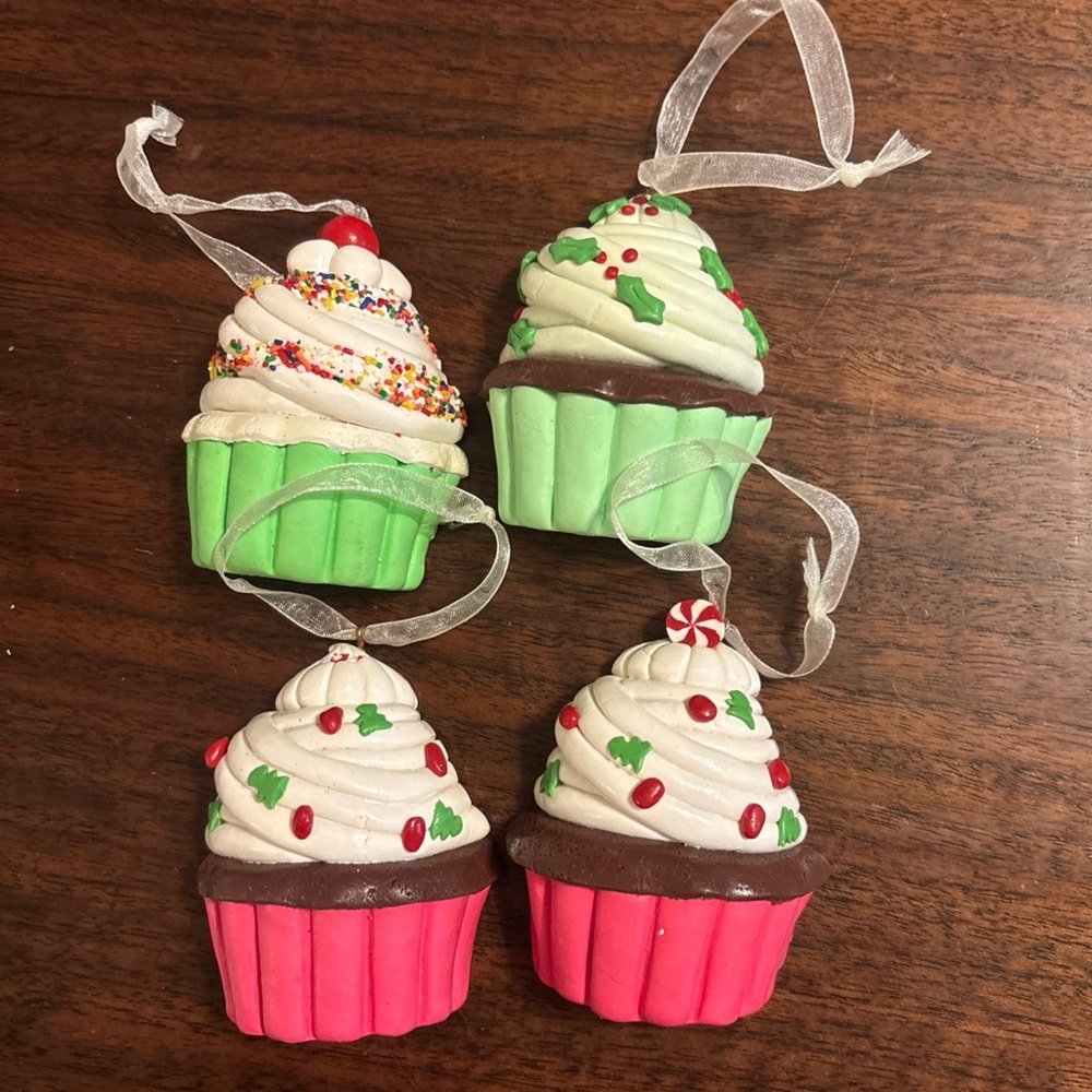Festive Cupcake Ornaments Set